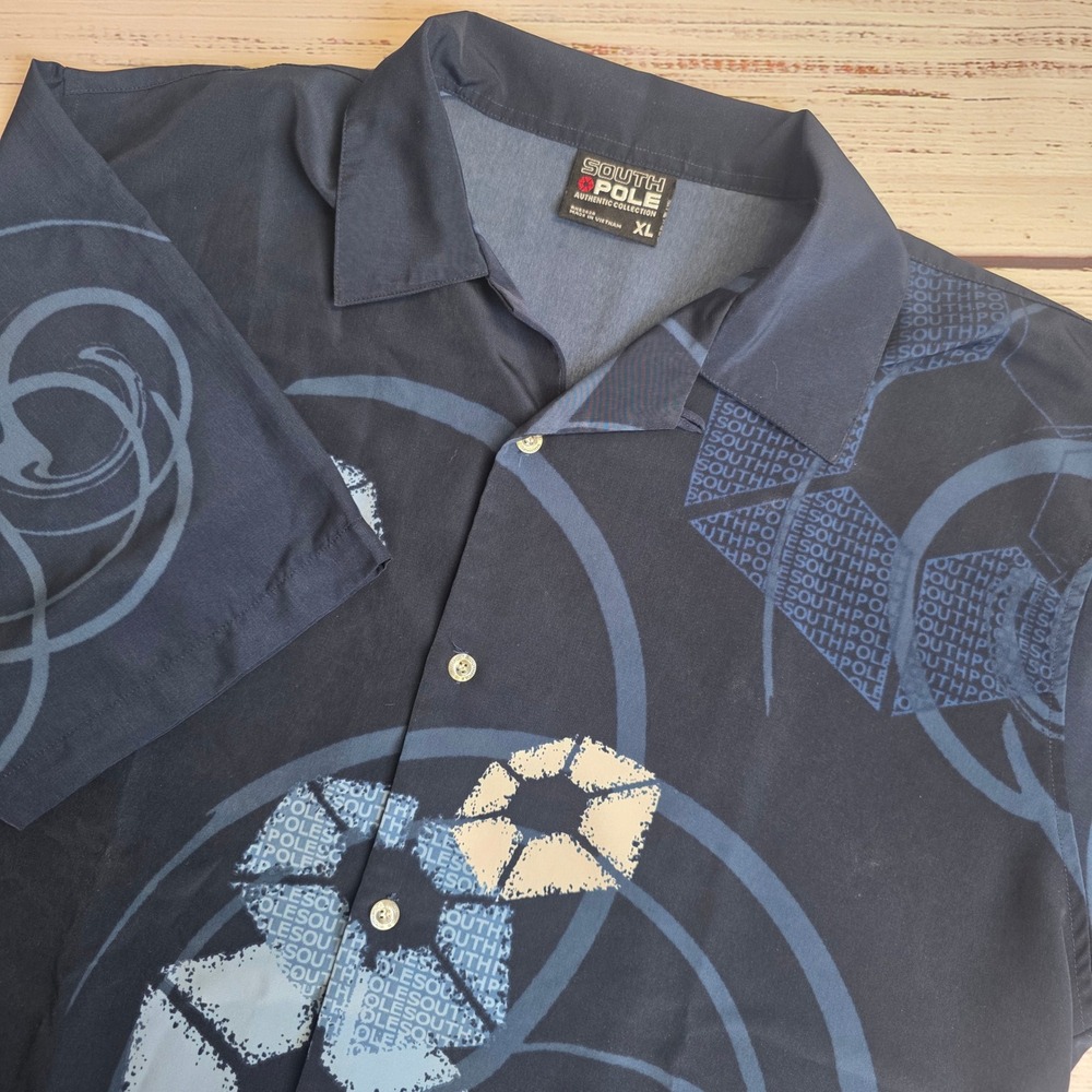 Southpole Men XL Navy Blue Y2K Graphic Logo Print Button Down Shirt Short Sleeve